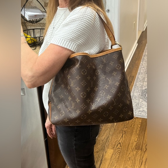 Authentic Louis Vuitton Monogrammed Bag - Large Tote - Picture 8 of 9